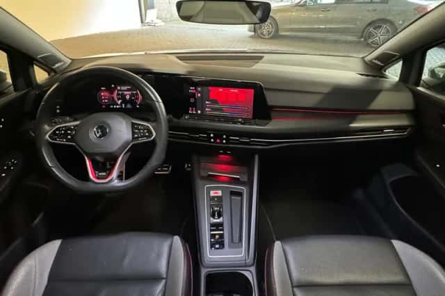 Volkswagen Golf (2021) thumbnail 4