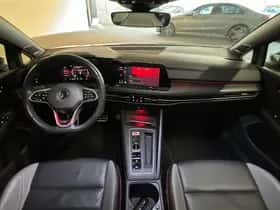 Volkswagen Golf (2021) thumbnail 4