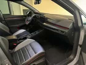 Volkswagen Golf (2021) thumbnail 31