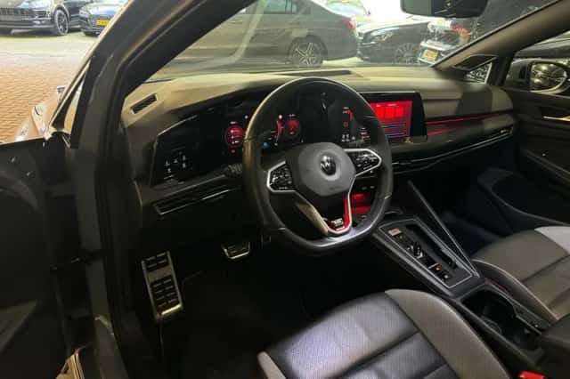 Volkswagen Golf (2021) thumbnail 5