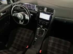 Volkswagen Golf (2017) thumbnail 35