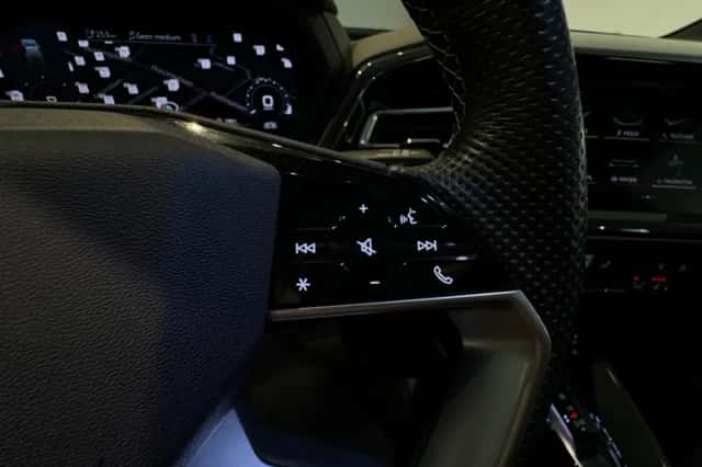 Audi Q4 e-tron (2022) thumbnail 15
