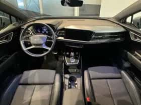 Audi Q4 (2022) thumbnail 4