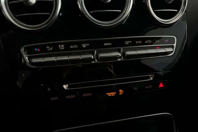 Mercedes-Benz C-Klasse (2017) thumbnail 35