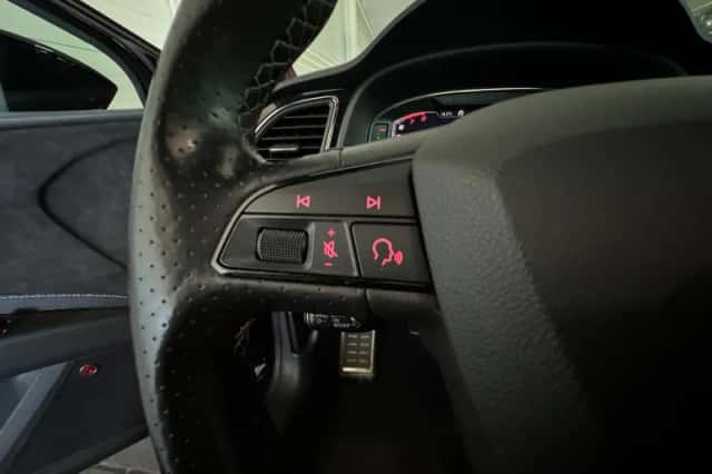 SEAT Leon (2018) thumbnail 14