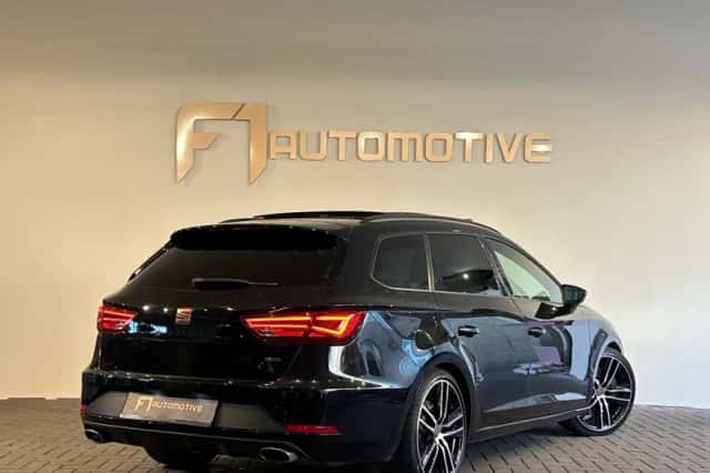 SEAT Leon (2018) thumbnail 3