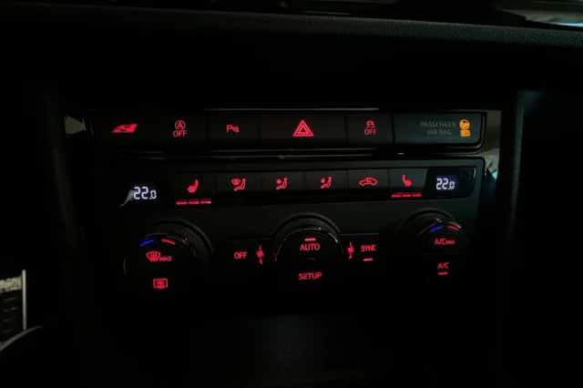 SEAT Leon (2018) thumbnail 21