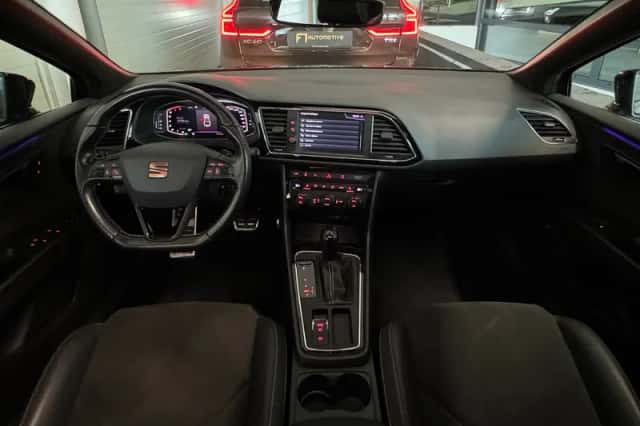 SEAT Leon (2018) thumbnail 4