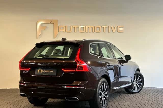 Volvo XC60 (2018) thumbnail 3