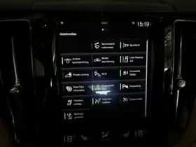 Volvo XC60 (2018) thumbnail 25