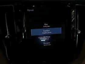 Volvo XC60 (2018) thumbnail 31