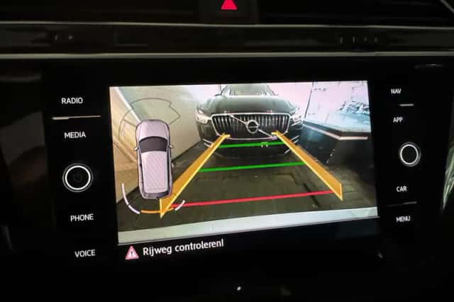 Volkswagen Tiguan (2018) thumbnail 22