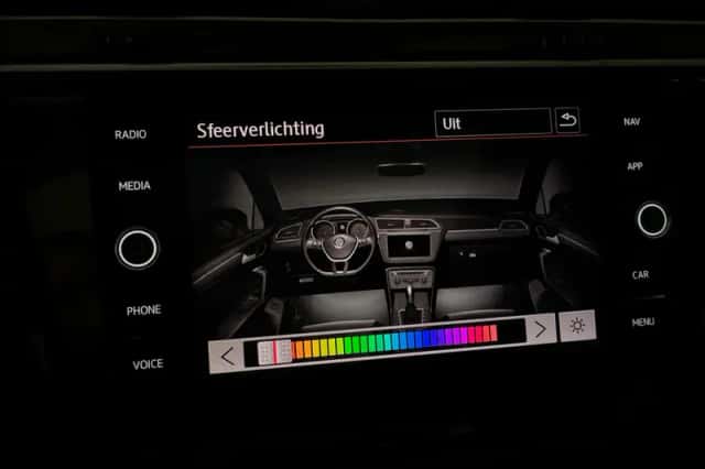 Volkswagen Tiguan (2018) thumbnail 24
