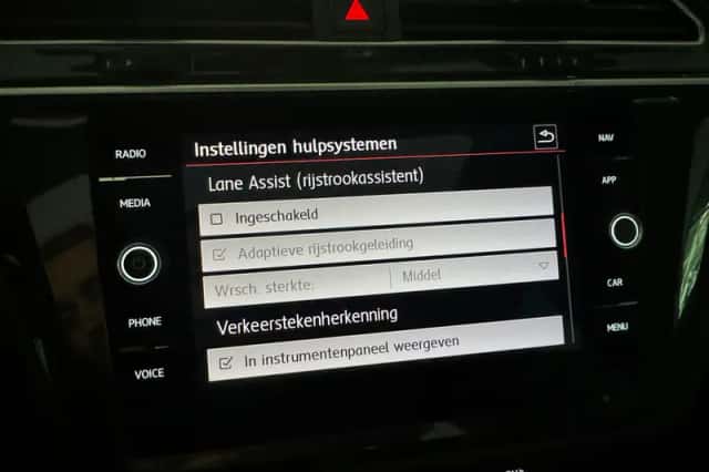 Volkswagen Tiguan (2018) thumbnail 27