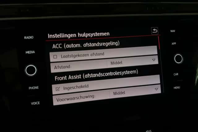 Volkswagen Tiguan (2018) thumbnail 28