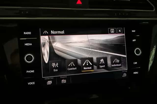 Volkswagen Tiguan (2018) thumbnail 31