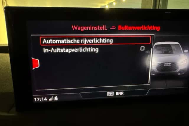 Audi Q2 (2017) thumbnail 23