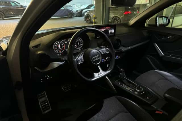 Audi Q2 (2017) thumbnail 5