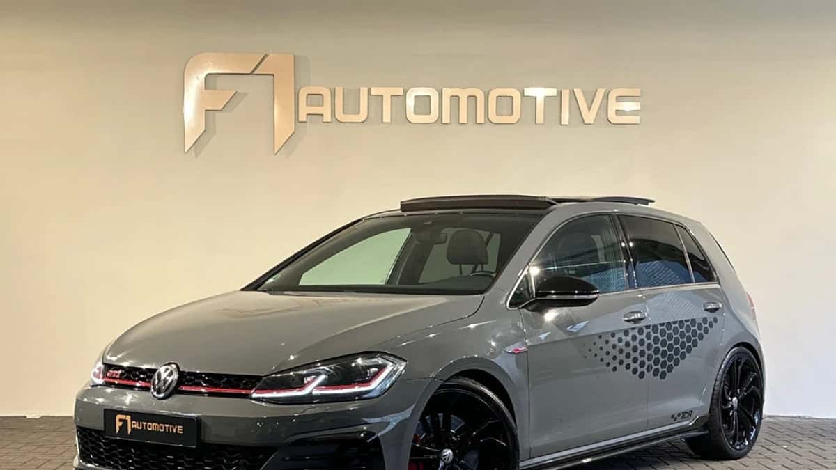 Volkswagen Golf (2019) — foto 1