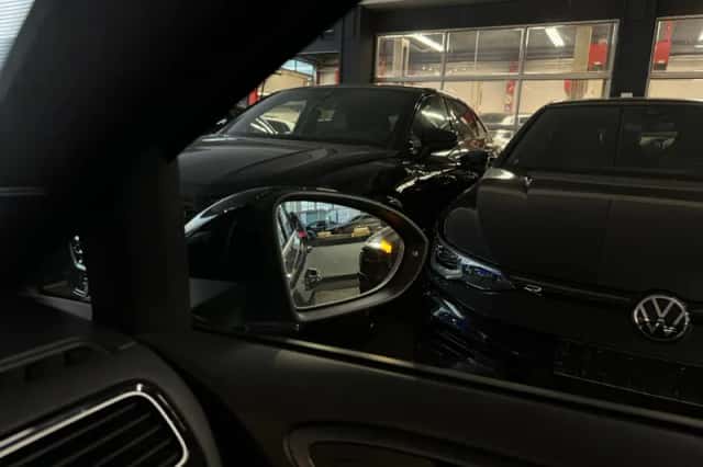 Volkswagen Golf (2019) thumbnail 23