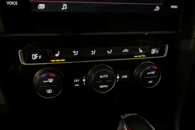 Volkswagen Golf (2019) thumbnail 24