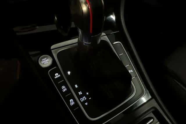 Volkswagen Golf (2019) thumbnail 25