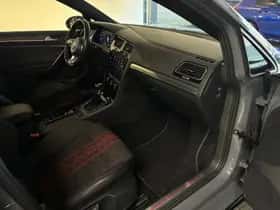 Volkswagen Golf (2019) thumbnail 36