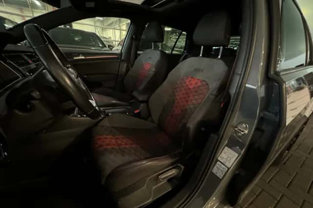 Volkswagen Golf (2019) thumbnail 6