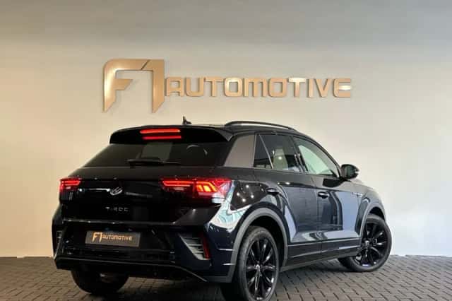 Volkswagen T-Roc (2022) thumbnail 3