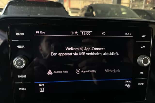 Volkswagen T-Roc (2022) thumbnail 26
