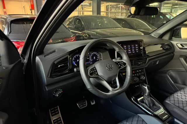 Volkswagen T-Roc (2022) thumbnail 5