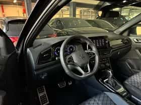Volkswagen T-Roc (2022) thumbnail 5