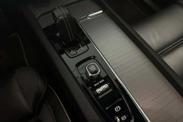 Volvo XC60 (2020) thumbnail 21