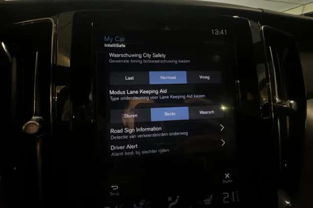 Volvo XC60 (2020) thumbnail 30