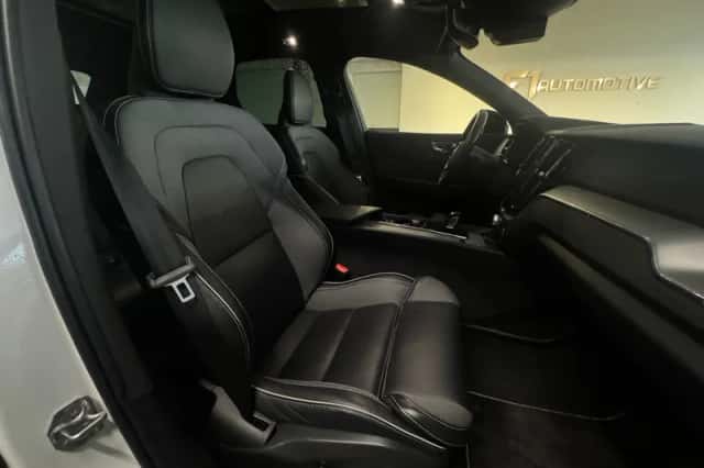 Volvo XC60 (2020) thumbnail 40
