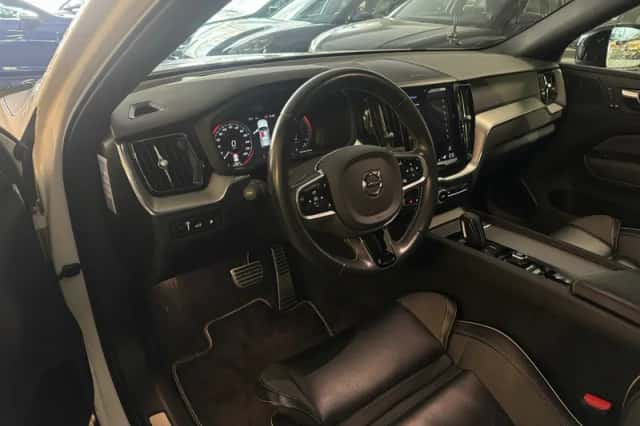 Volvo XC60 (2020) thumbnail 5