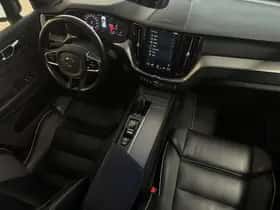 Volvo XC60 (2020) thumbnail 41