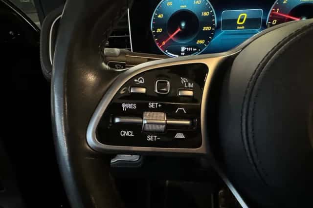 Mercedes-Benz GLE (2021) thumbnail 26