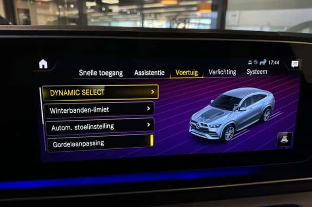 Mercedes-Benz GLE (2021) thumbnail 34