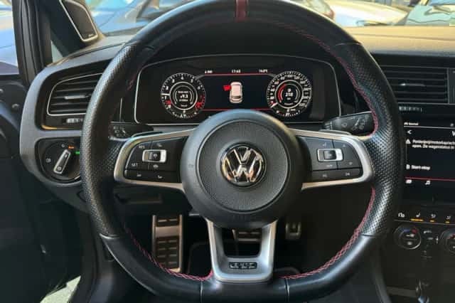 Volkswagen Golf (2019) thumbnail 13