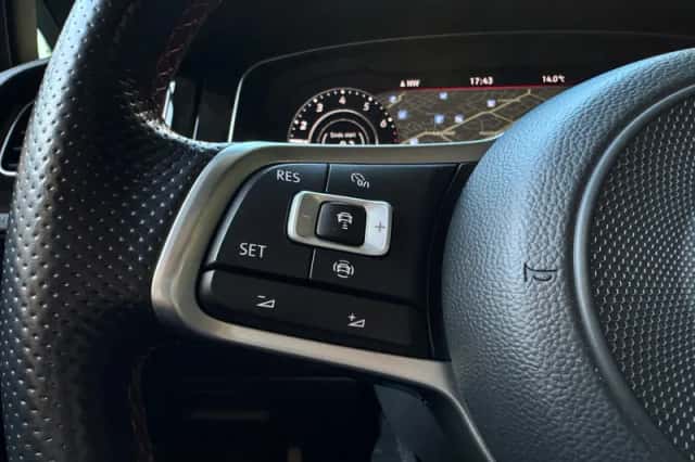 Volkswagen Golf (2019) thumbnail 14