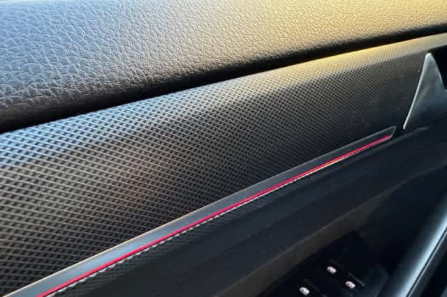 Volkswagen Golf (2019) thumbnail 24