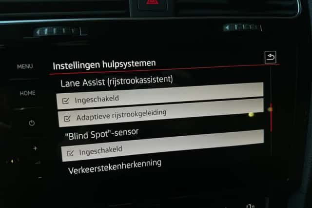 Volkswagen Golf (2019) thumbnail 30