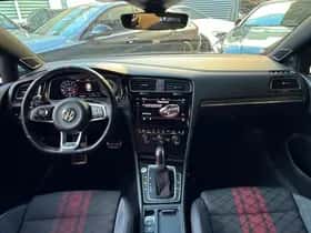 Volkswagen Golf (2019) thumbnail 4