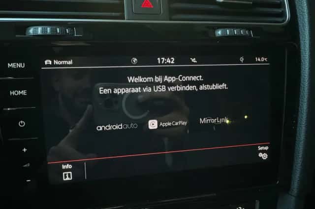 Volkswagen Golf (2019) thumbnail 33