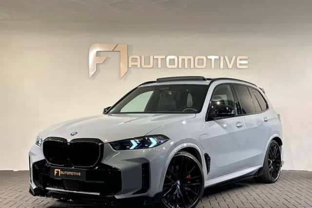 BMW X5 (2023) thumbnail 1