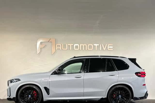BMW X5 (2023) thumbnail 12