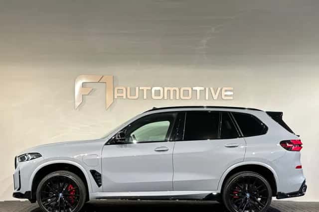 BMW X5 (2023) thumbnail 13