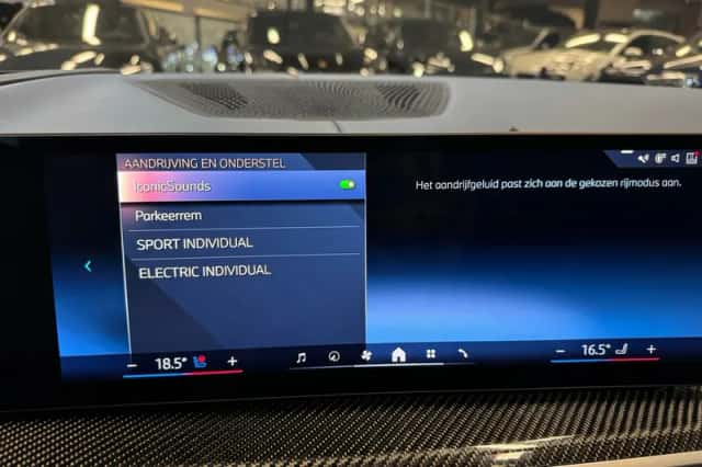 BMW X5 (2023) thumbnail 44