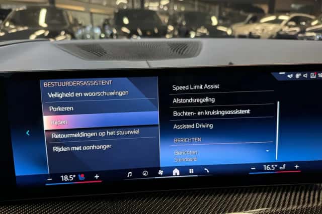 BMW X5 (2023) thumbnail 49